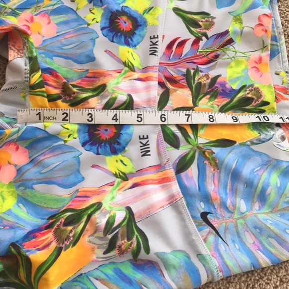 NIKE Size M multi bird/ leaf print sports leggings - Picture 9 of 9